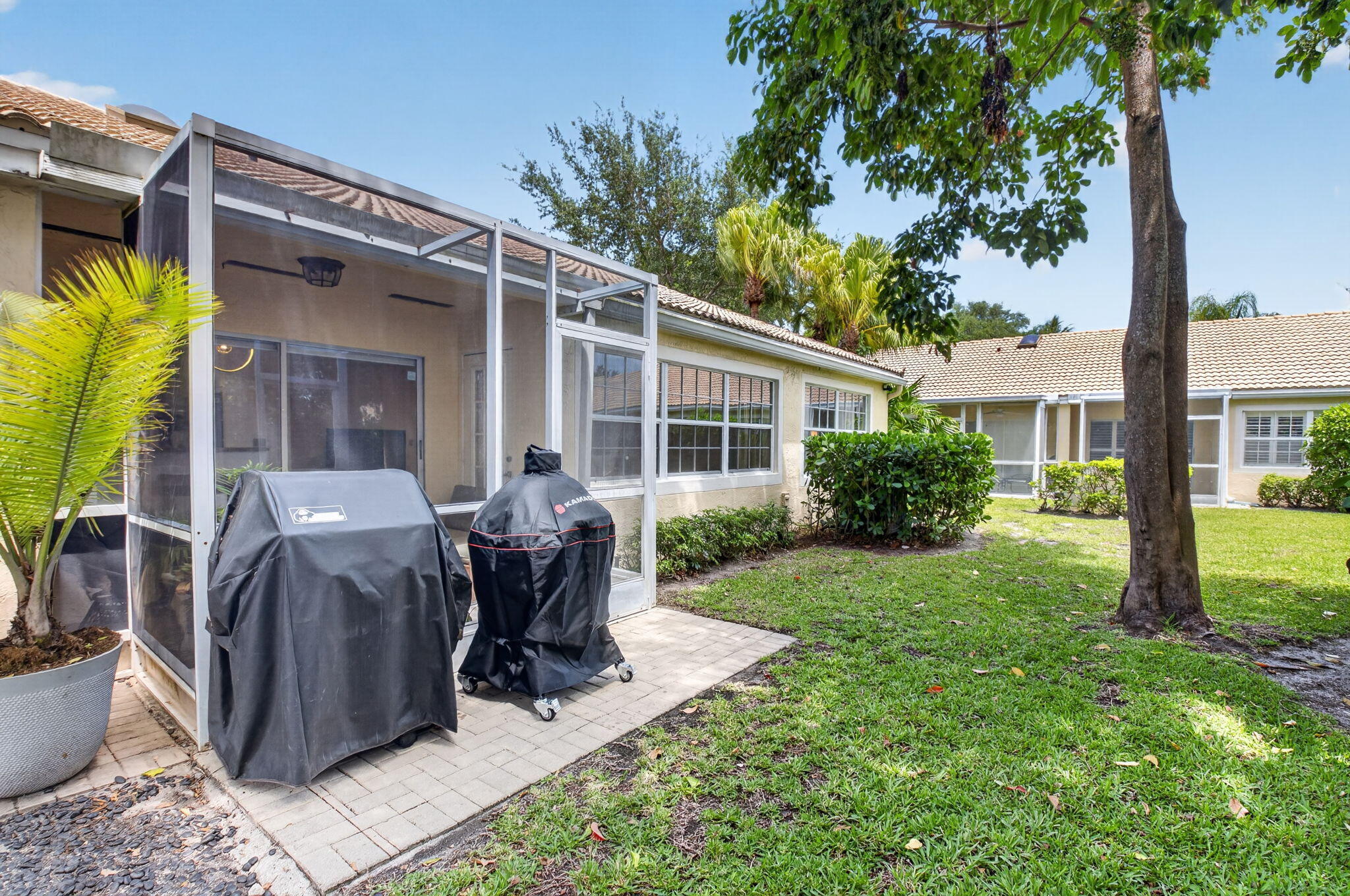 ST TROPEZ AT BOCA GOLF VILLAS CONDO - Residential