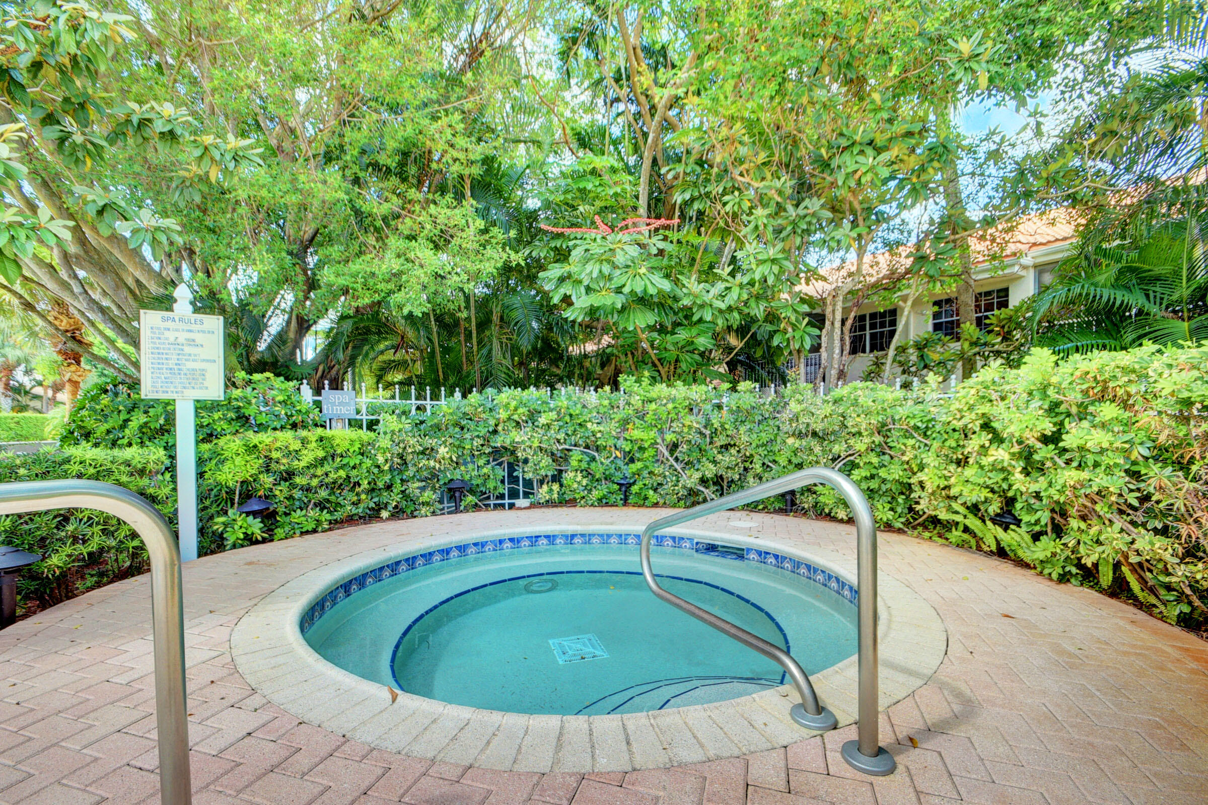 ST TROPEZ AT BOCA GOLF VILLAS CONDO - Residential