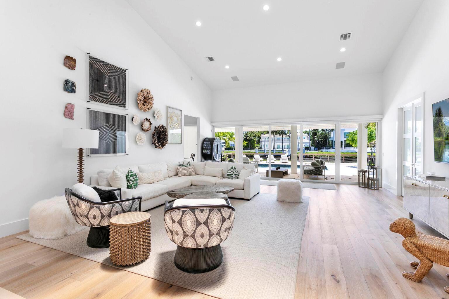 ADMIRALS COVE - Residential Lease