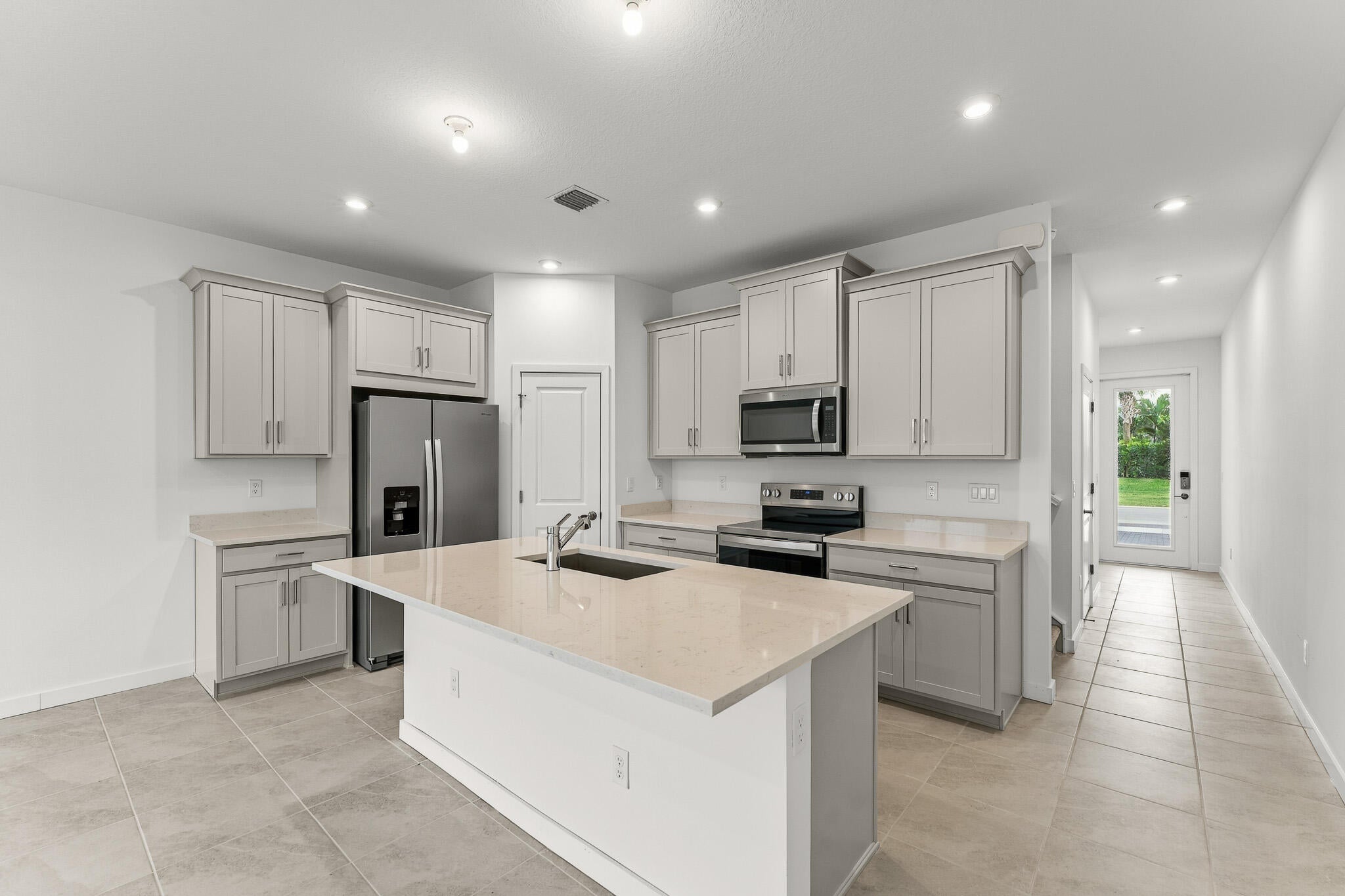 View photos, virtual tours, details... 7231 Channing Avenue