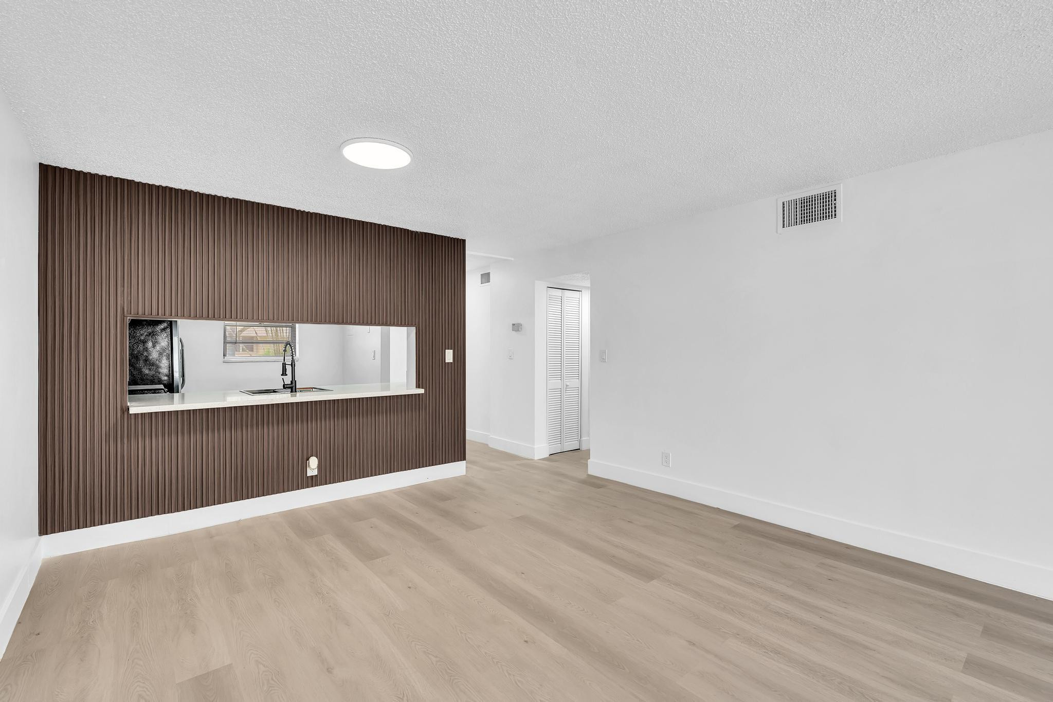 COUNTRY PINES DAVIE - Residential