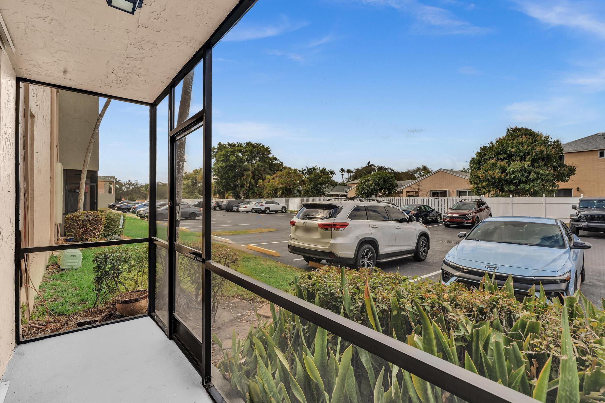 COUNTRY PINES DAVIE - Residential