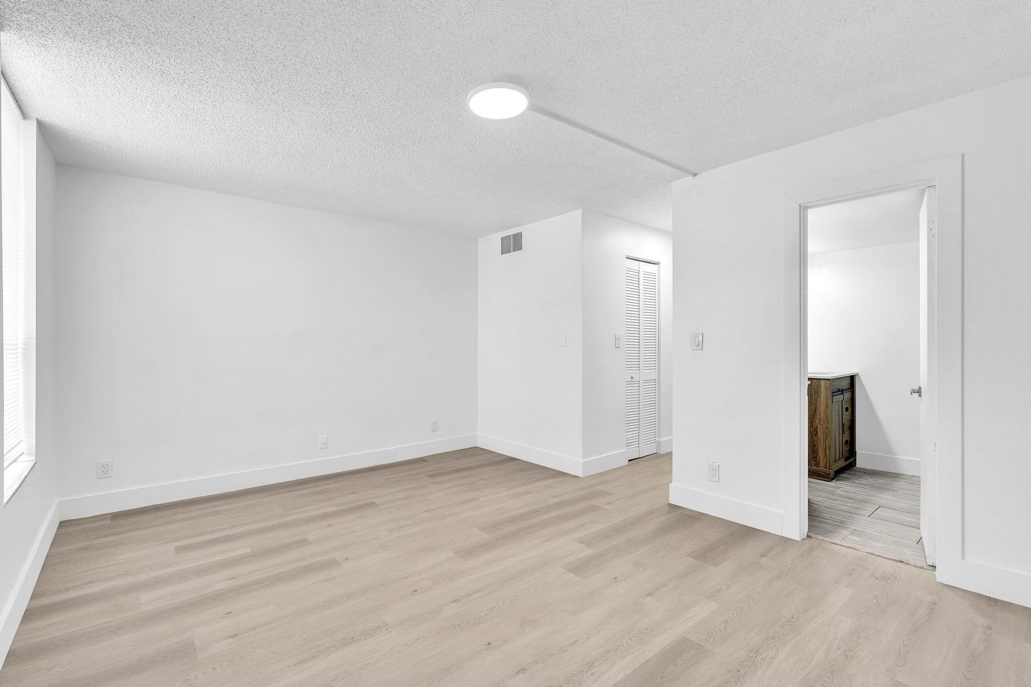 COUNTRY PINES DAVIE - Residential