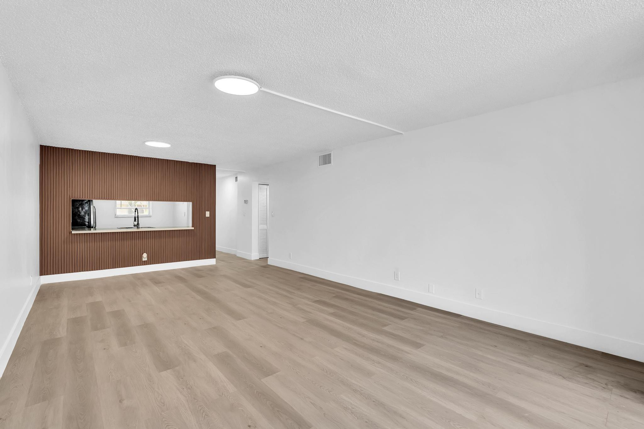 COUNTRY PINES DAVIE - Residential