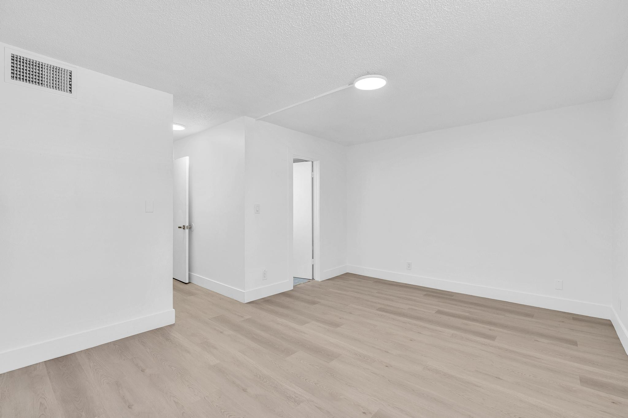 COUNTRY PINES DAVIE - Residential