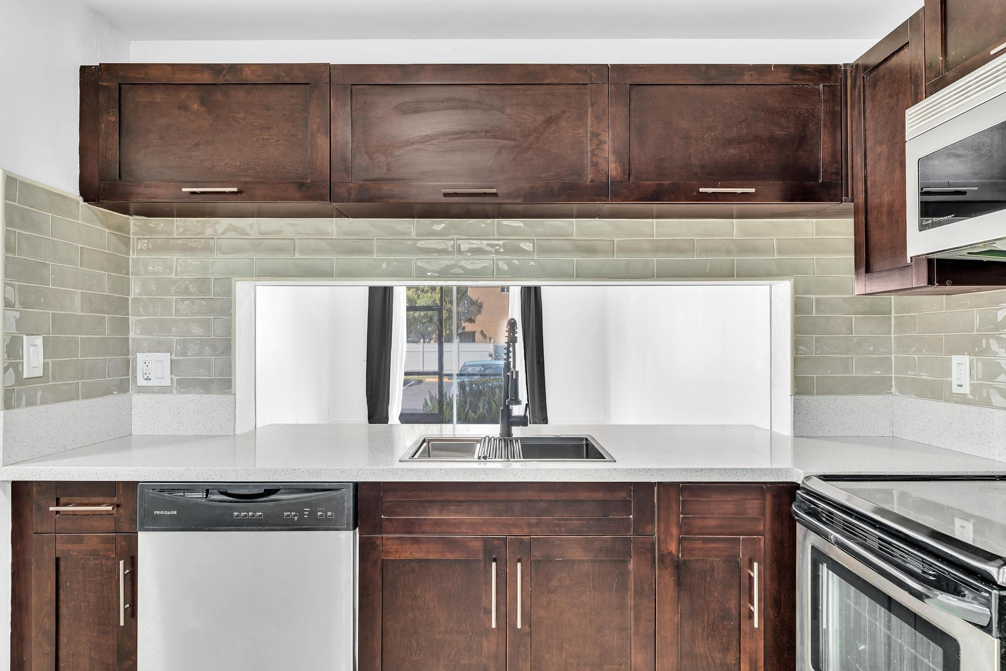 COUNTRY PINES DAVIE - Residential