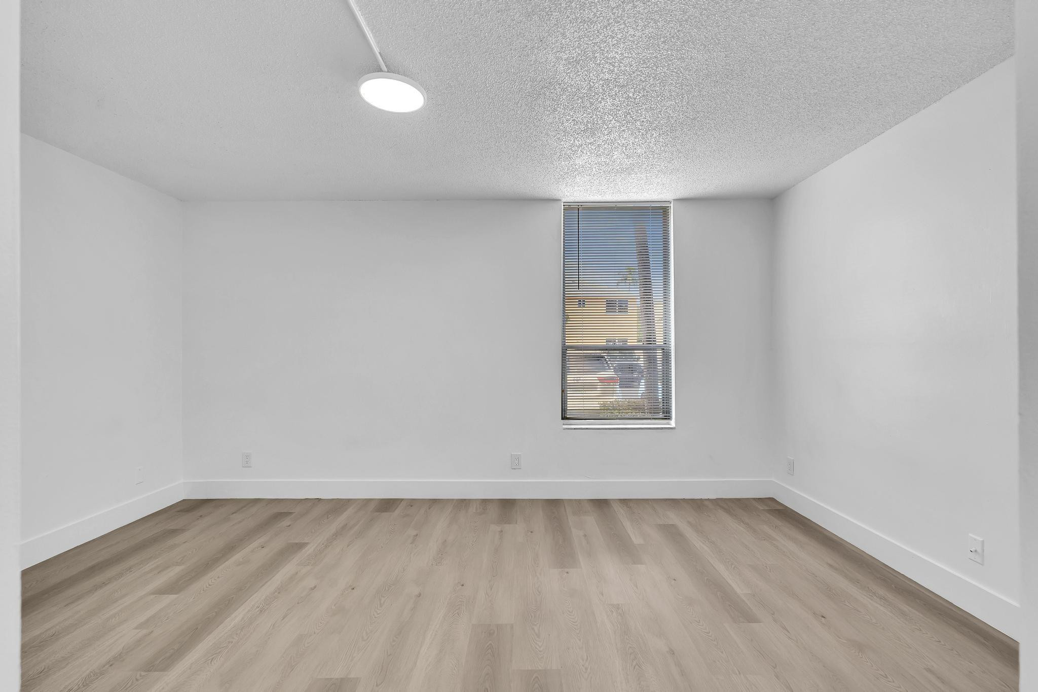 COUNTRY PINES DAVIE - Residential