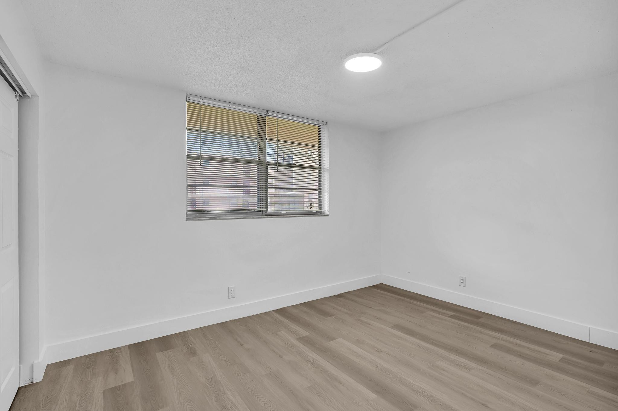 COUNTRY PINES DAVIE - Residential