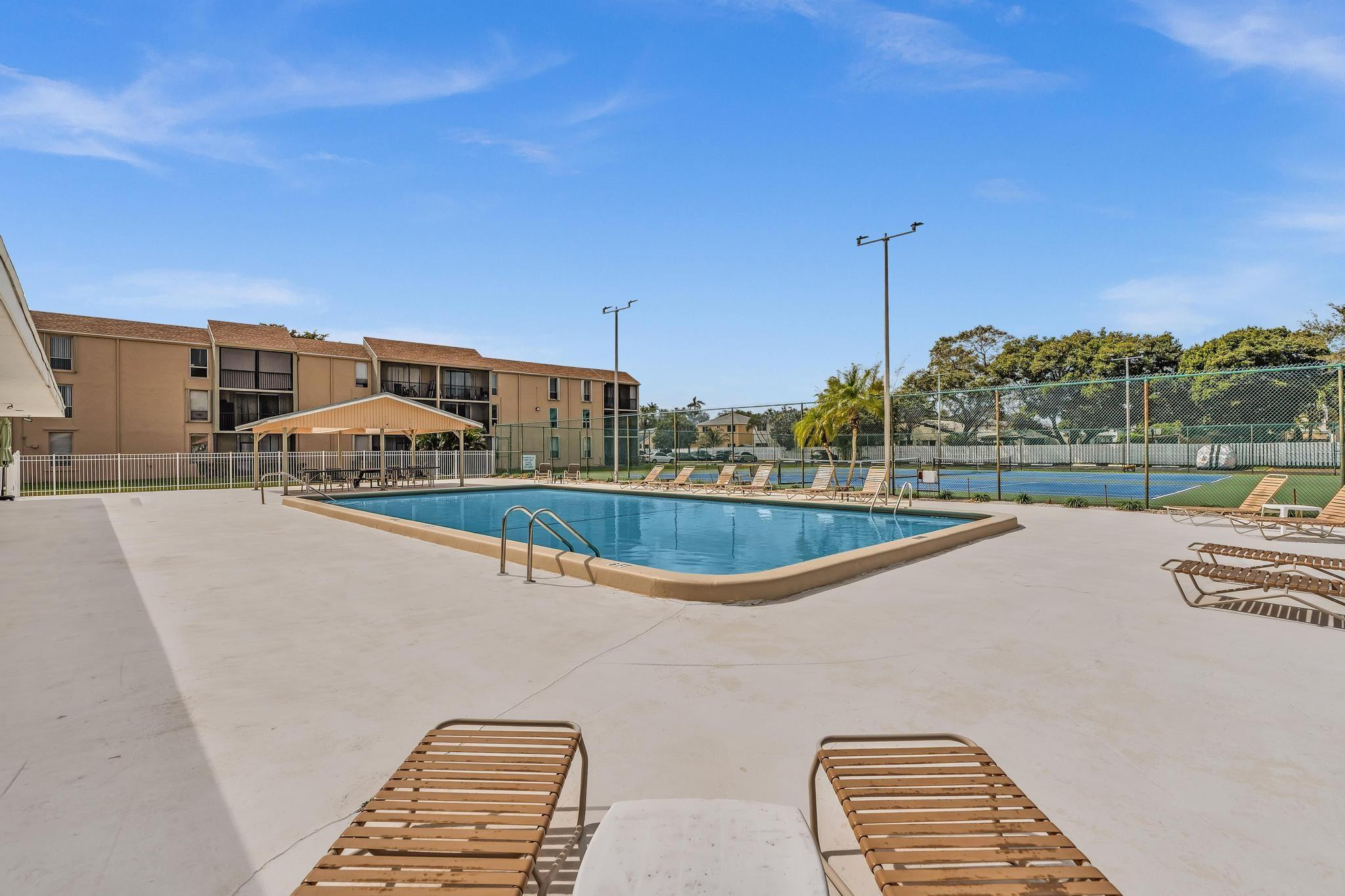 COUNTRY PINES DAVIE - Residential