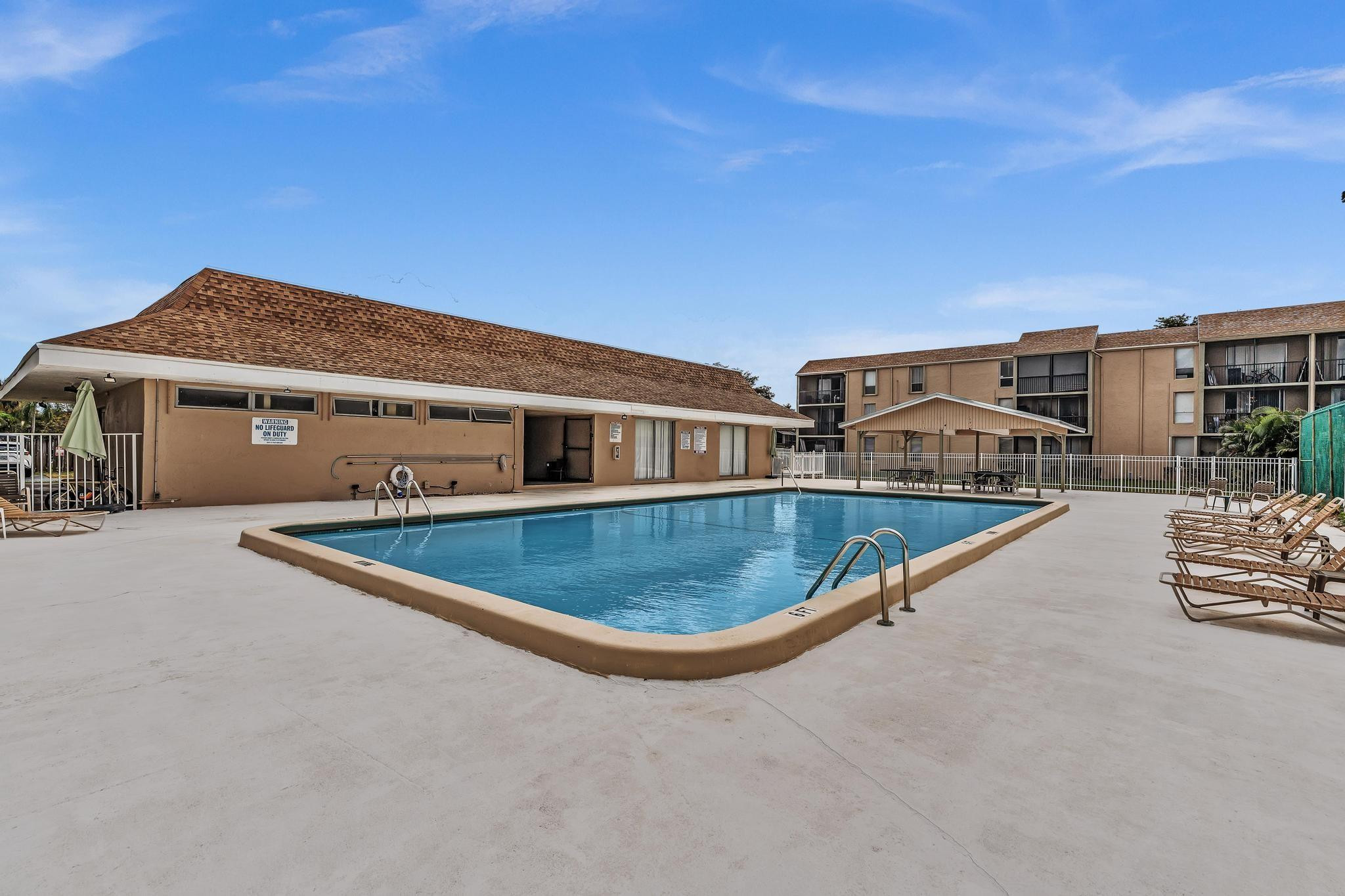 COUNTRY PINES DAVIE - Residential