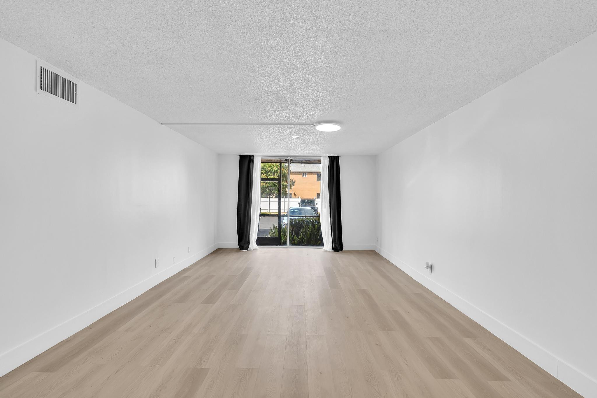 COUNTRY PINES DAVIE - Residential