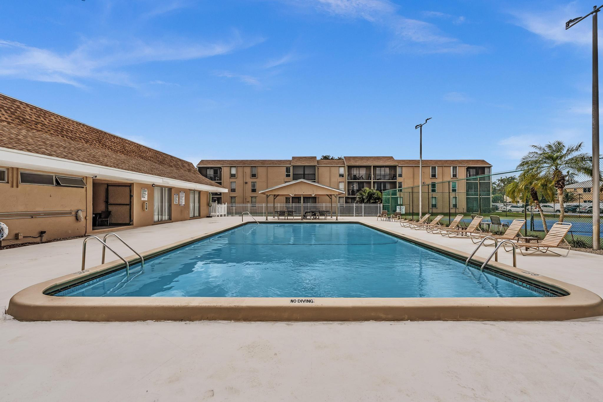 COUNTRY PINES DAVIE - Residential