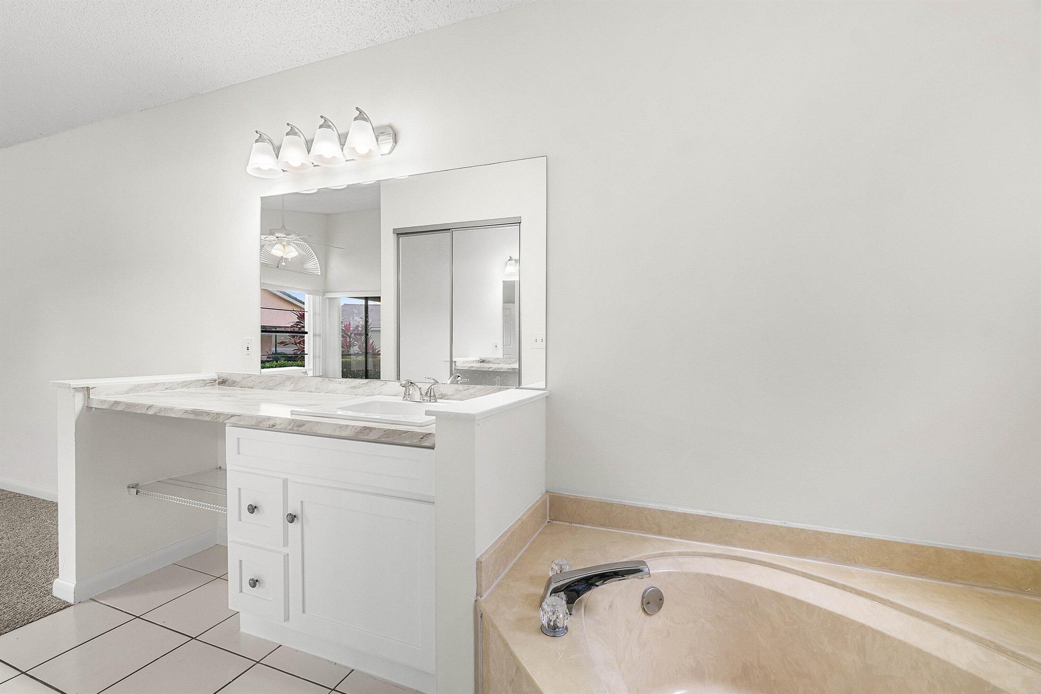 FAIRFIELDS LACUNA 3 - Residential