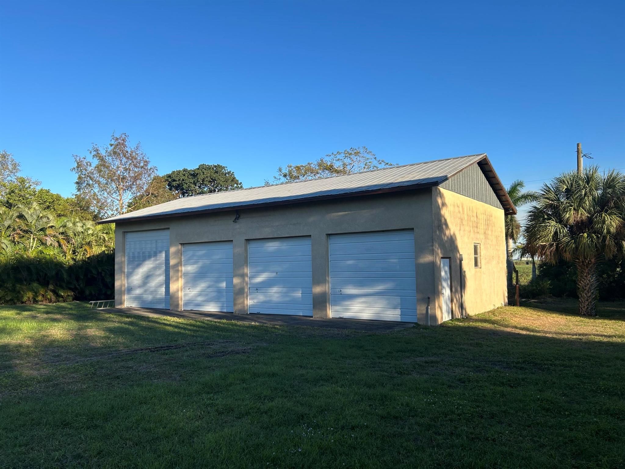 BOWDENS WATERFRONT ESTATE - Residential