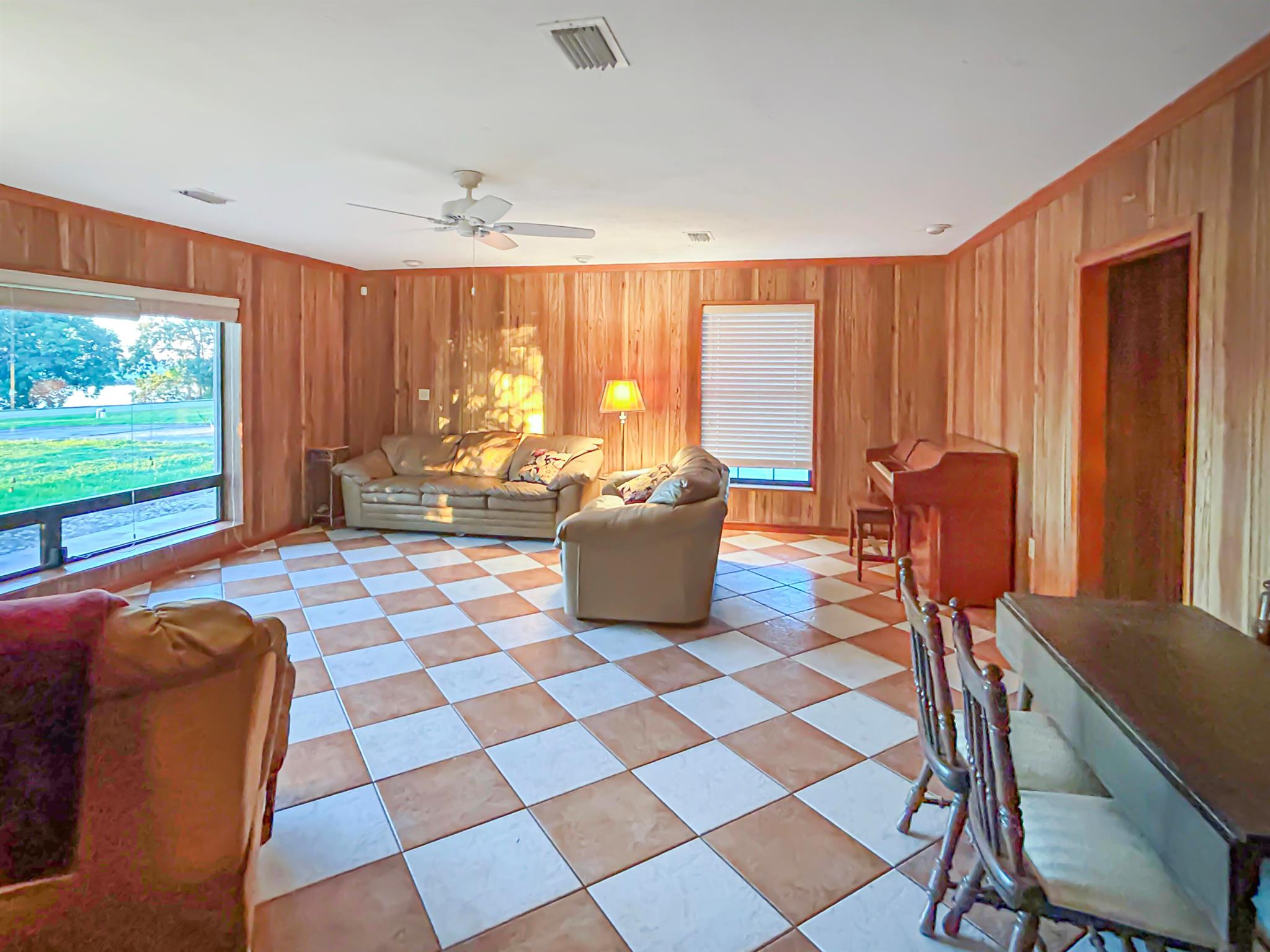 BOWDENS WATERFRONT ESTATE - Residential