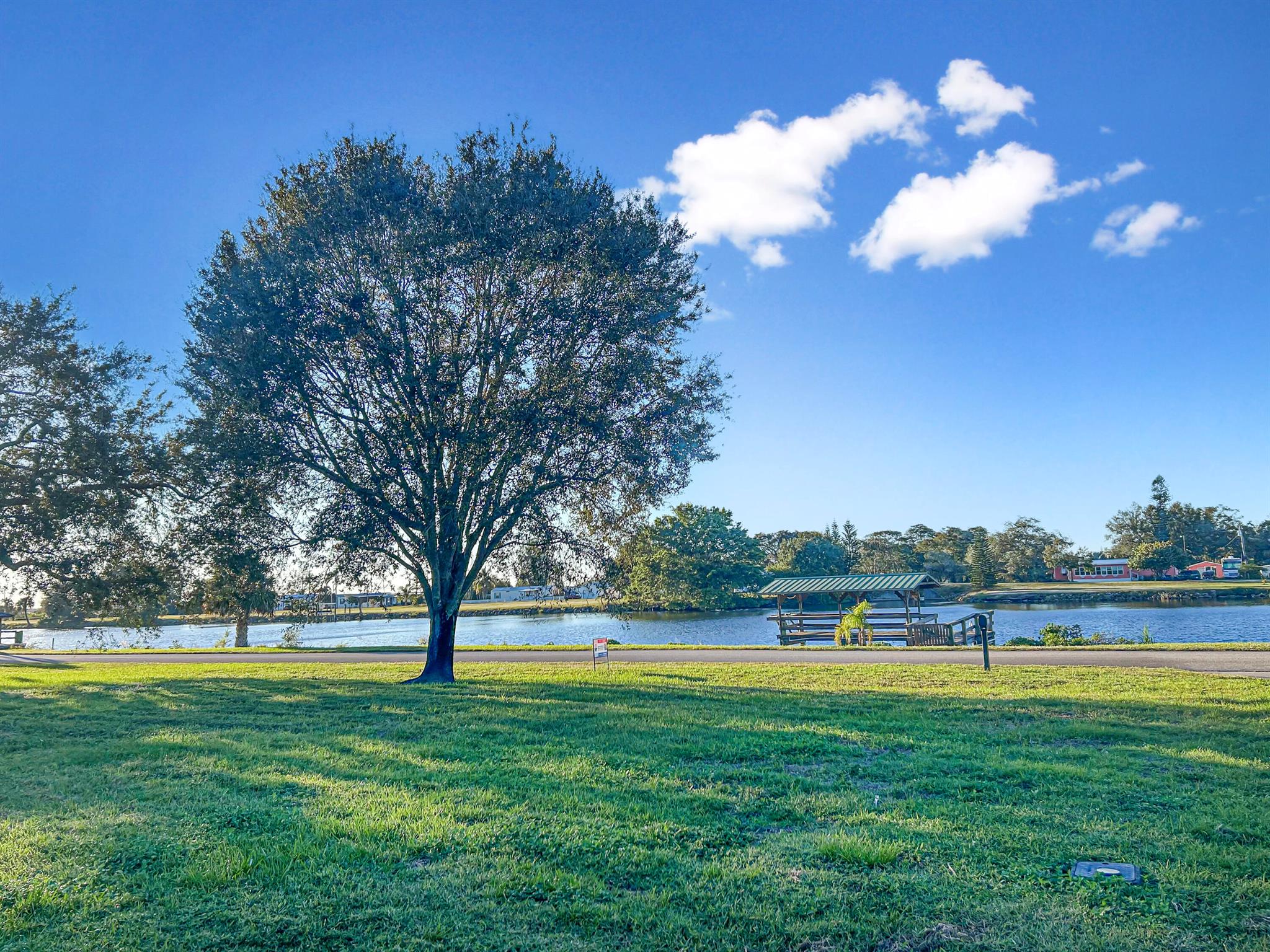 BOWDENS WATERFRONT ESTATE - Residential