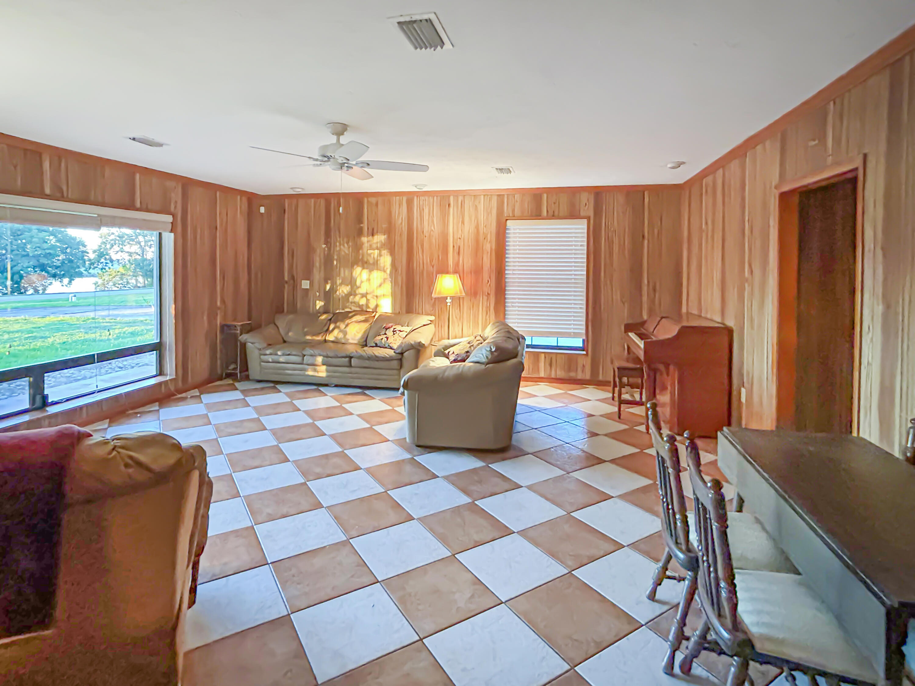 BOWDENS WATERFRONT ESTATE - Residential