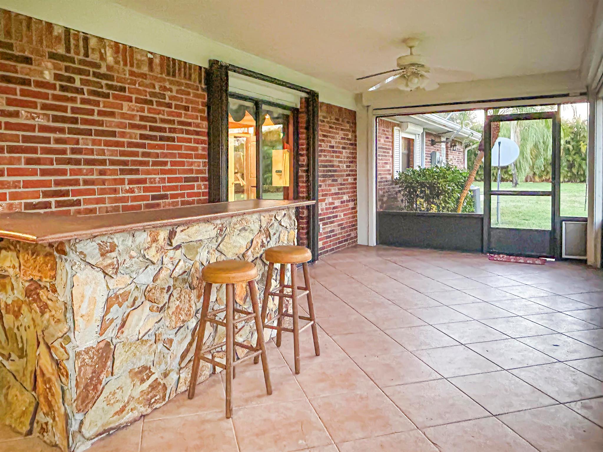 BOWDENS WATERFRONT ESTATE - Residential