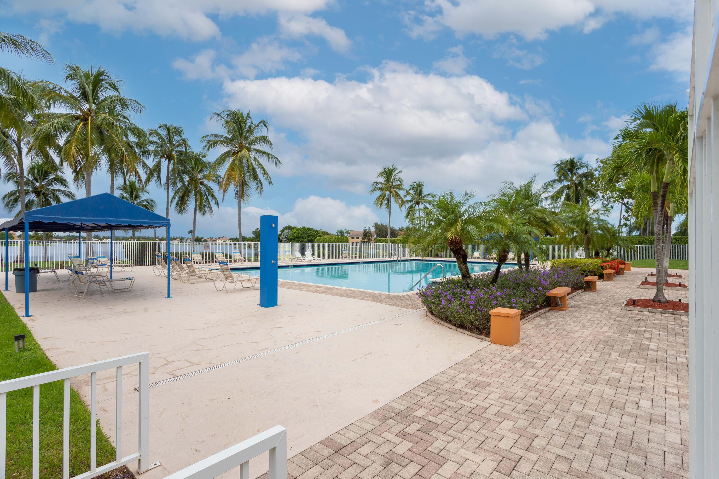 LAKE CHARLESTON PAR P AND U - Residential Lease