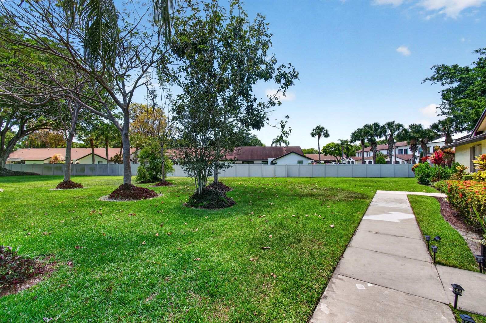LAKES OF BOCA BARWOOD 2 - Residential