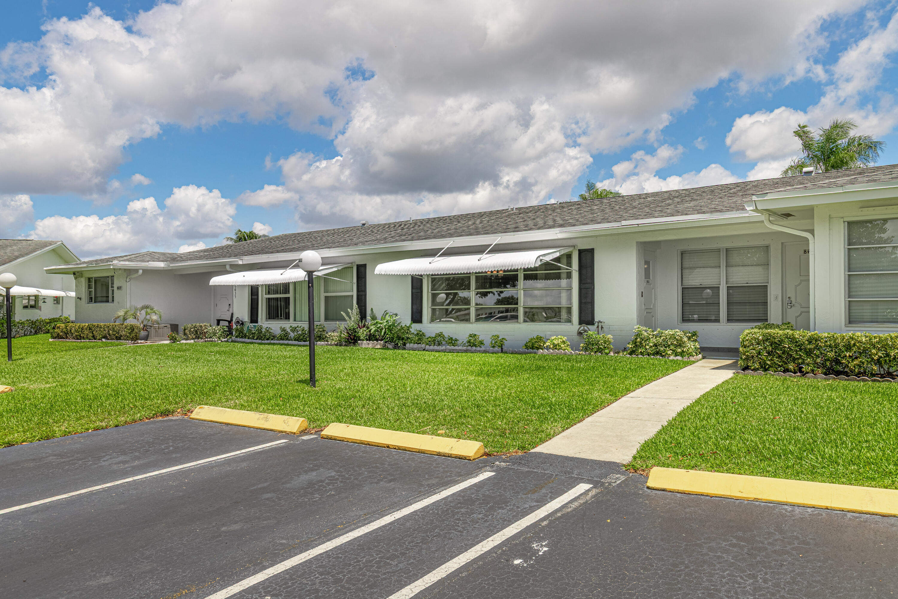 LAUDERDALE WEST CONDO NO XVII - Residential