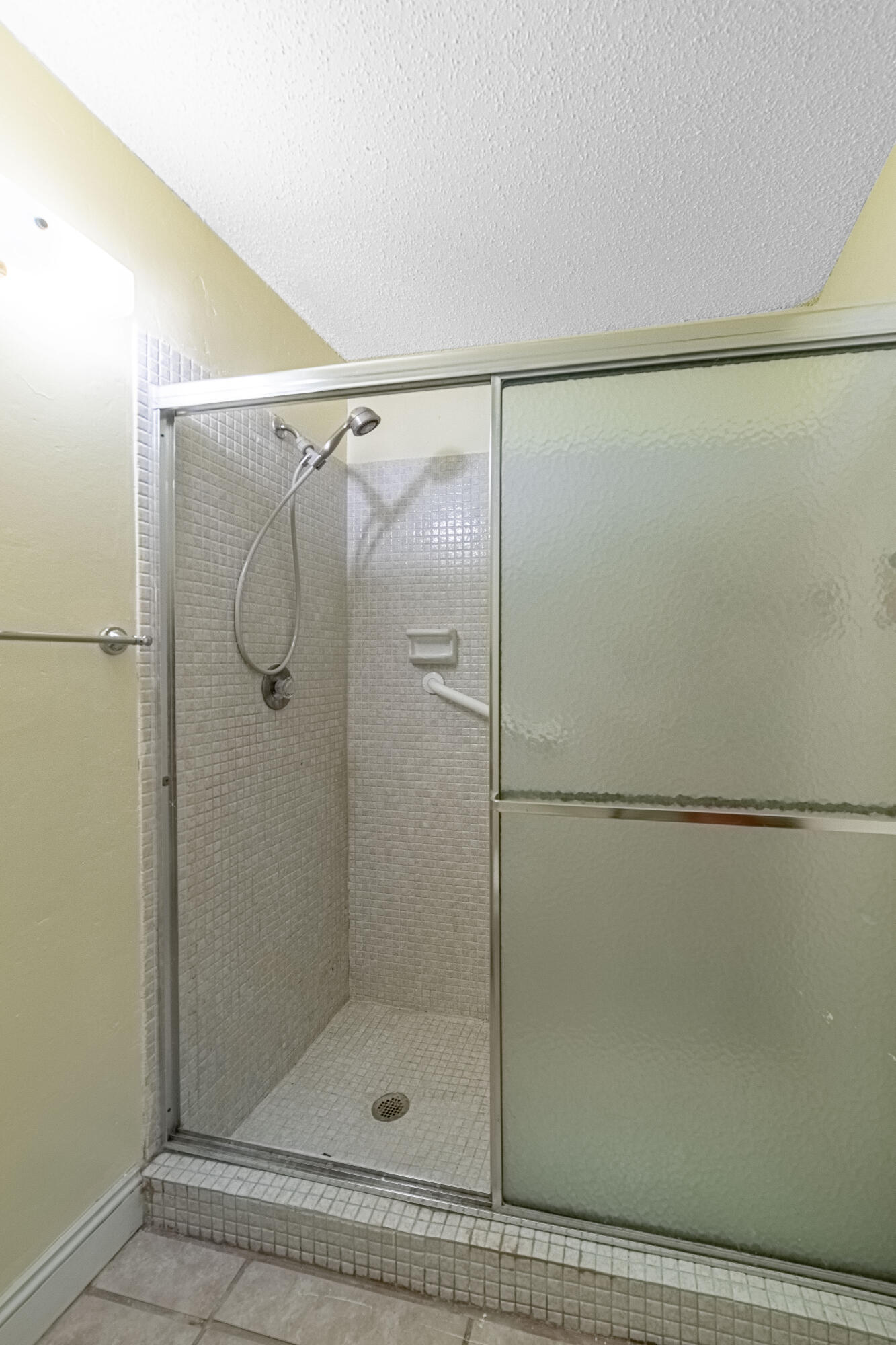 LAUDERDALE WEST CONDO NO XVII - Residential