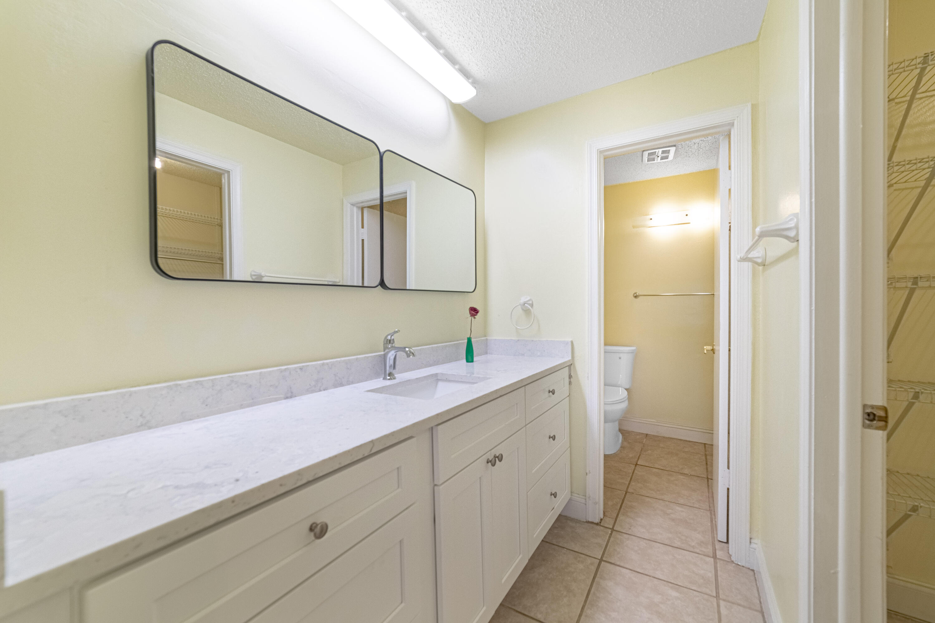 LAUDERDALE WEST CONDO NO XVII - Residential