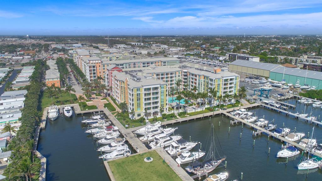 MOORINGS AT LANTANA CONDO 3 - Residential