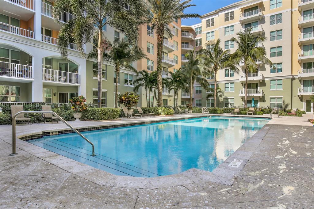 MOORINGS AT LANTANA CONDO 3 - Residential