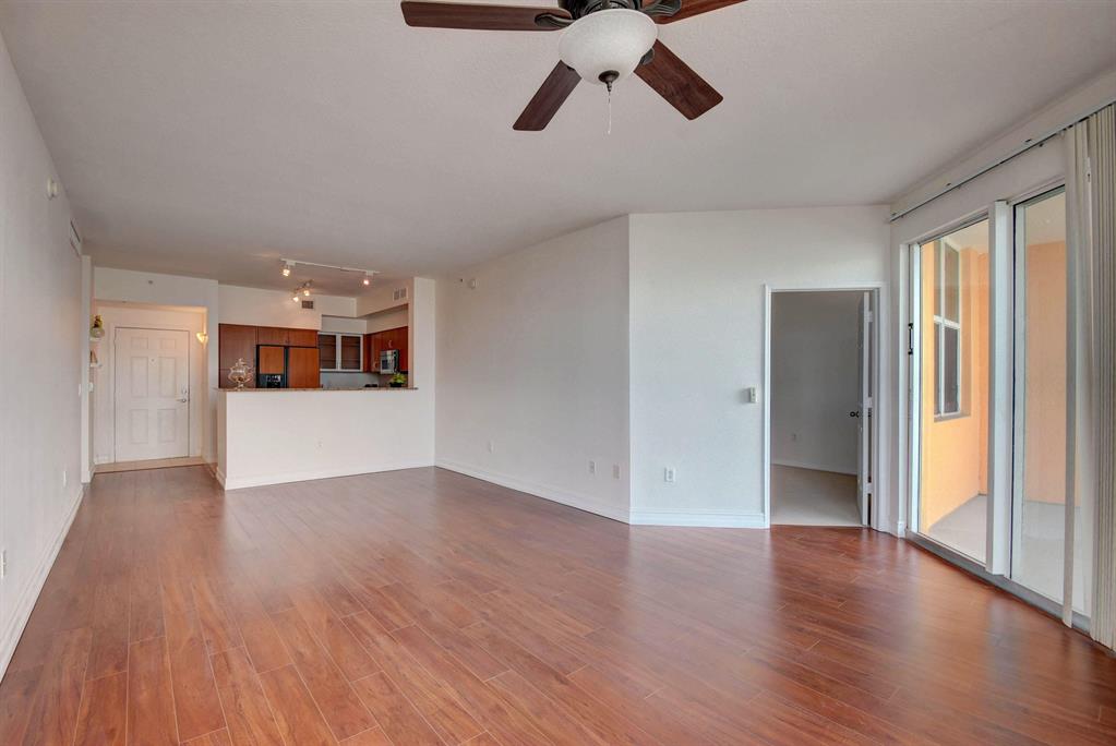 MOORINGS AT LANTANA CONDO 3 - Residential