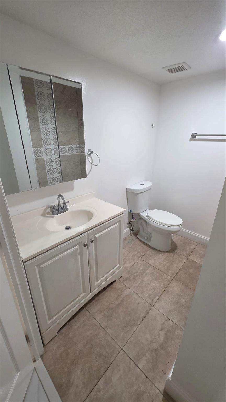 TREE GARDEN - Residential Lease