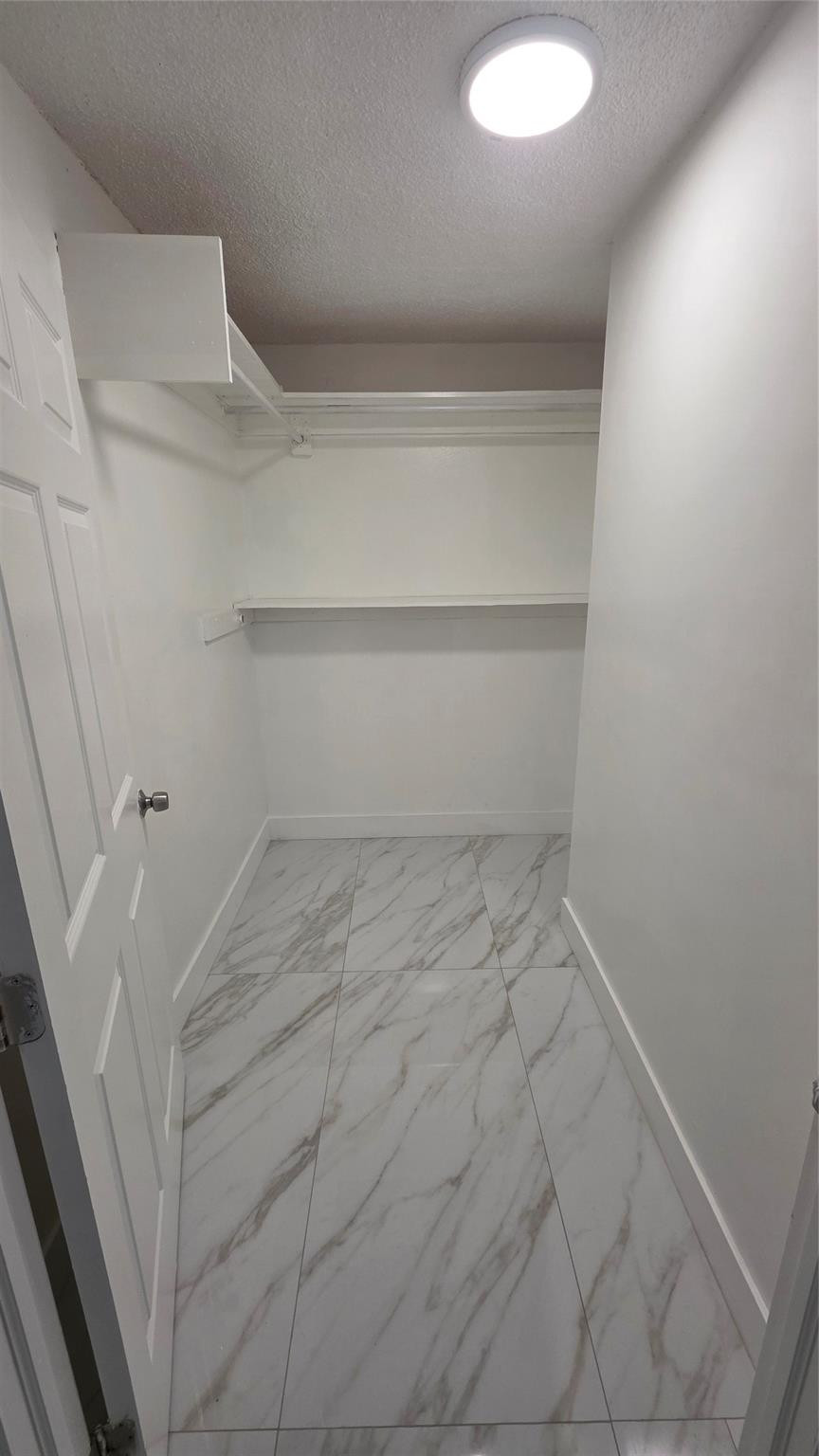 TREE GARDEN - Residential Lease