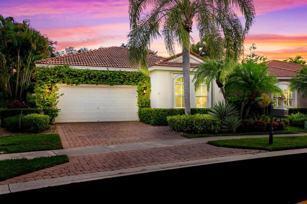 Photo of 199 Via Condado Way, Palm Beach Gardens, FL 33418 (MLS # R10746628)