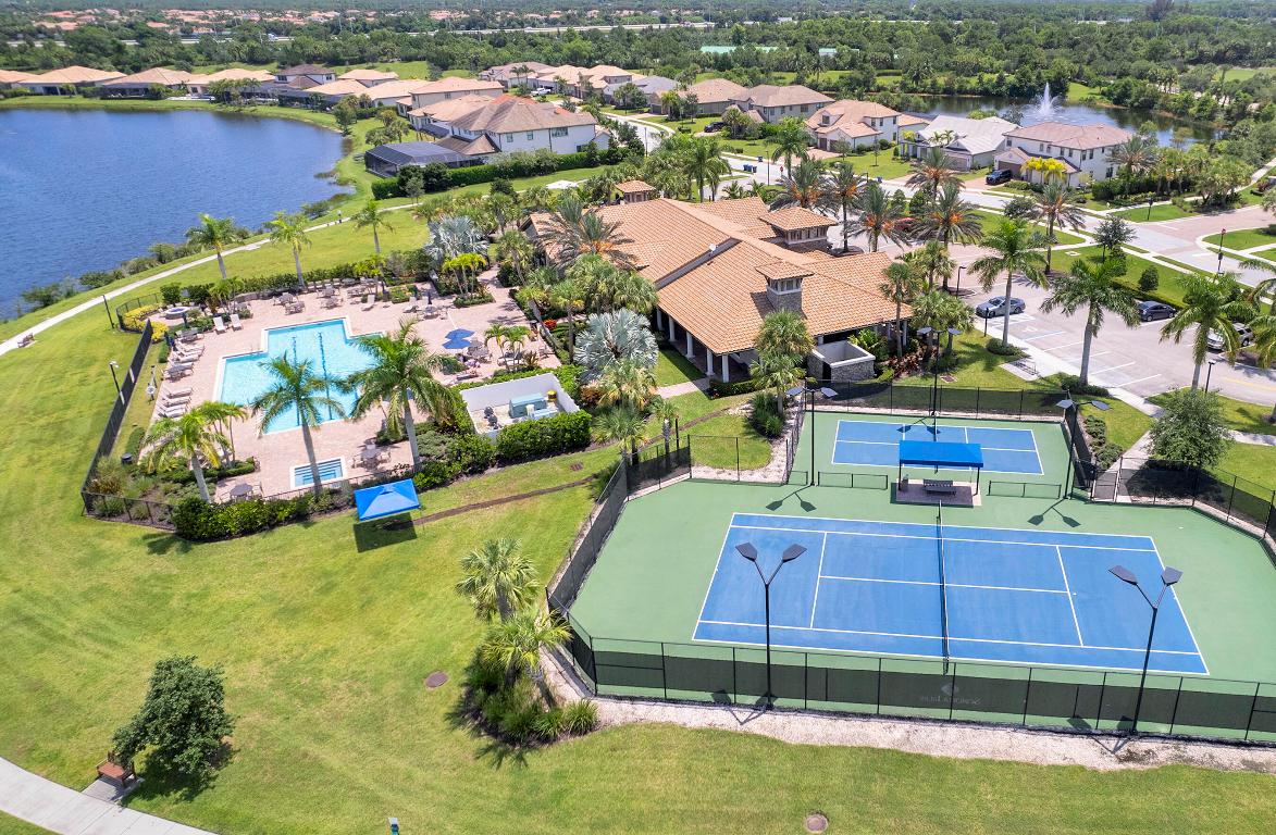 SONOMA ISLES - Residential