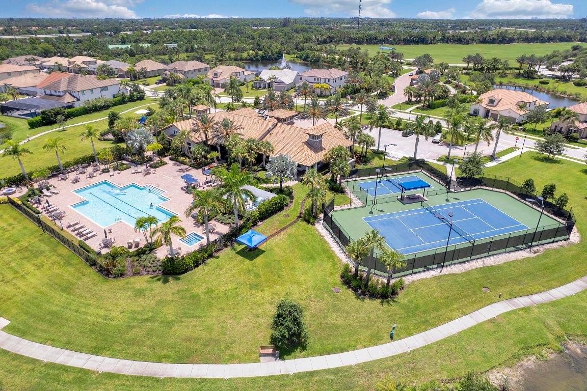 SONOMA ISLES - Residential