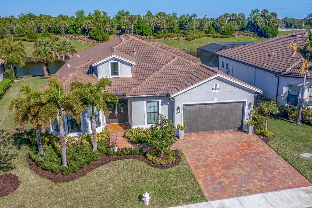 Photo of 314 Sonoma Isles Circle, Jupiter, FL 33478 (MLS # R11152746)
