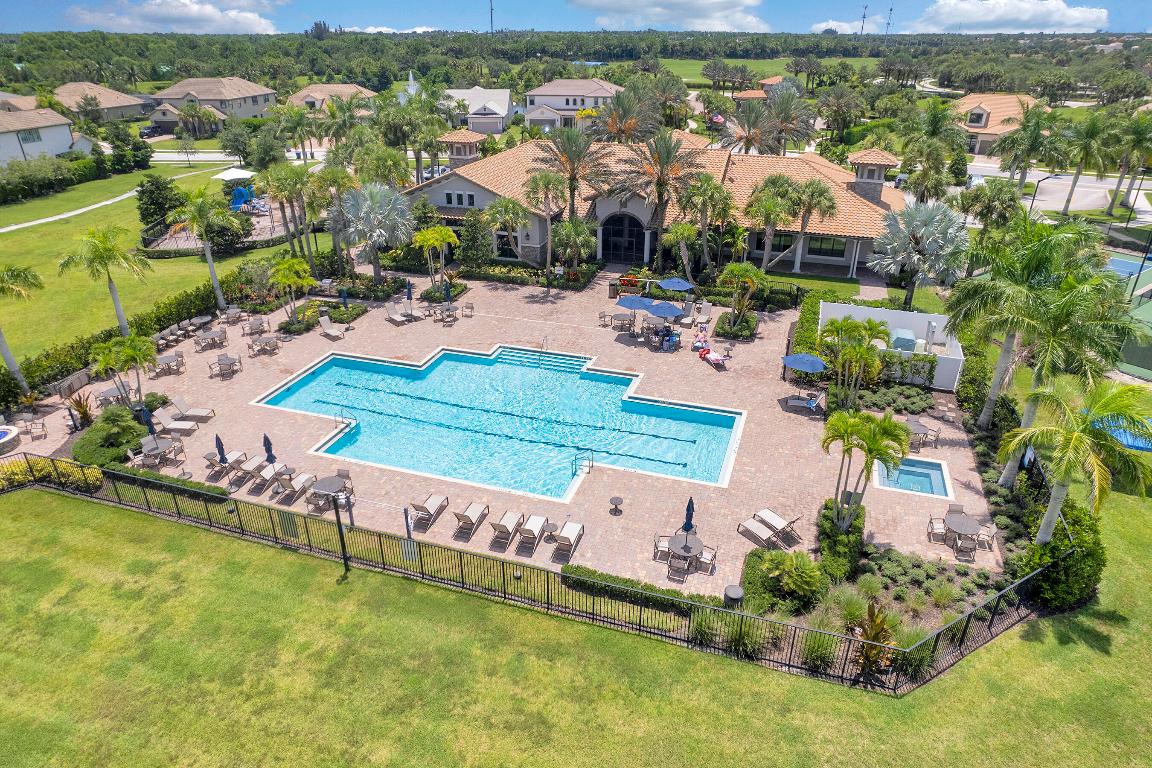 SONOMA ISLES - Residential