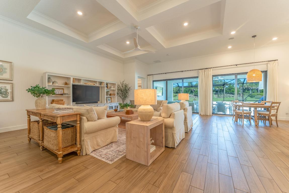 SONOMA ISLES - Residential