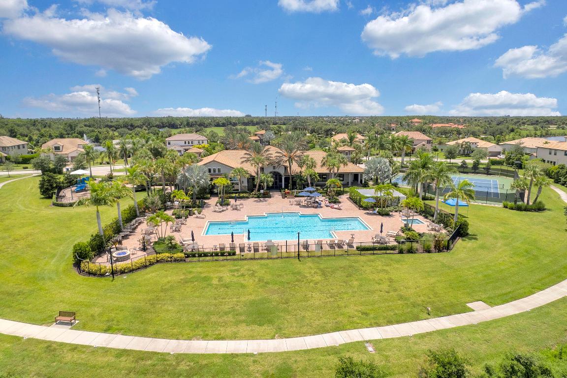 SONOMA ISLES - Residential