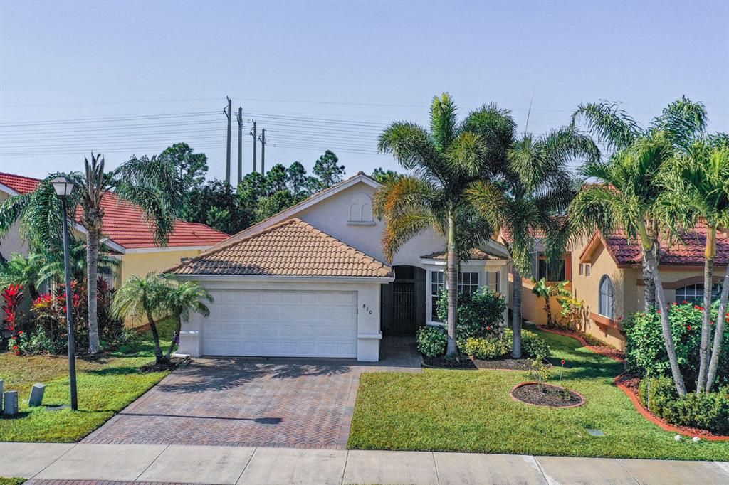 Photo of 810 SW Munjack Circle, Port Saint Lucie, FL 34986 (MLS # R10690621)