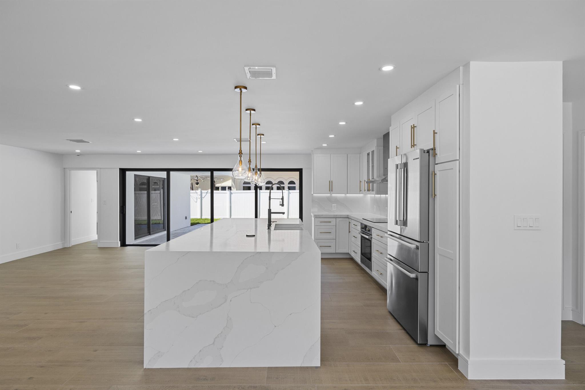VENETIAN ISLES 3RD SEC - Residential