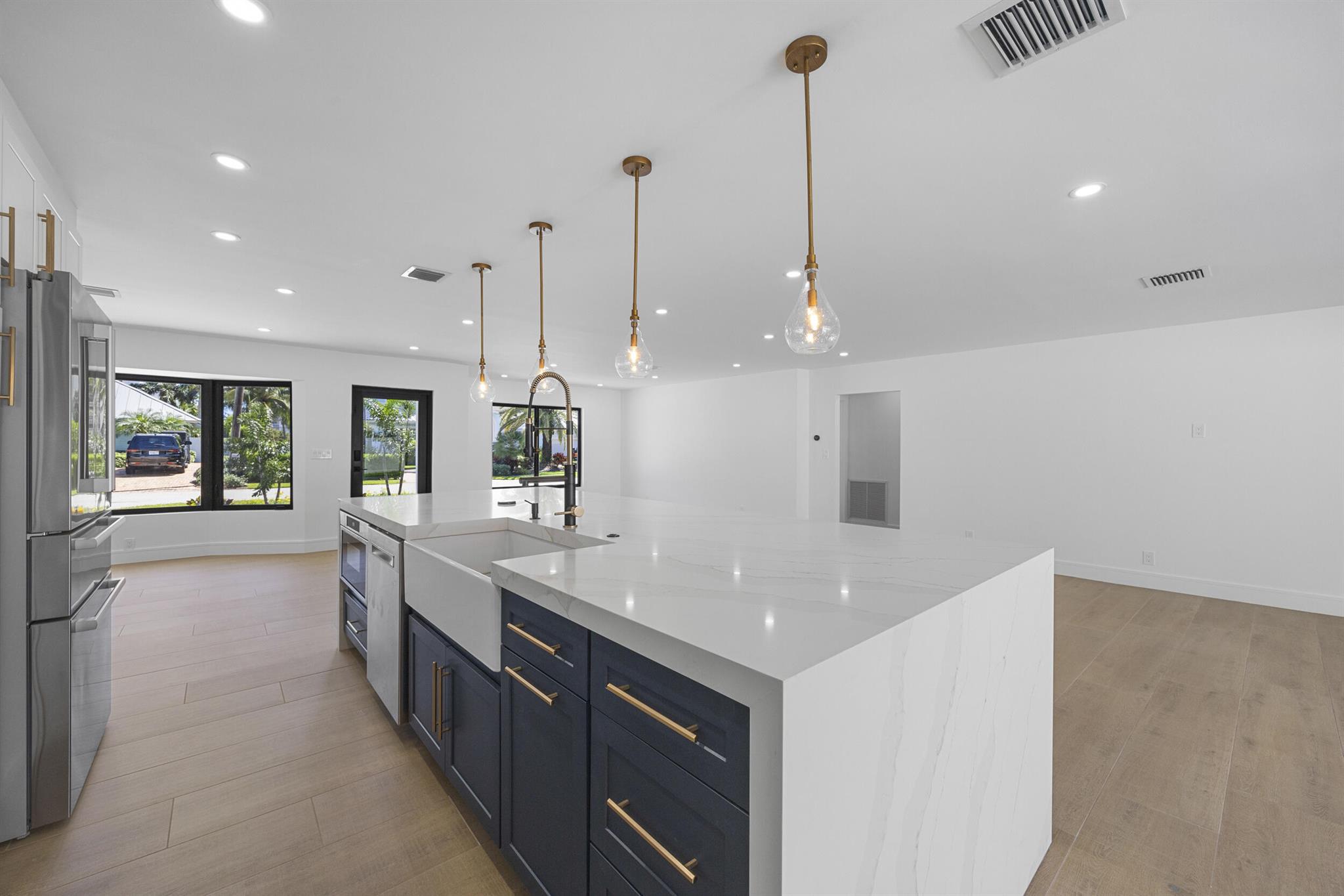 VENETIAN ISLES 3RD SEC - Residential