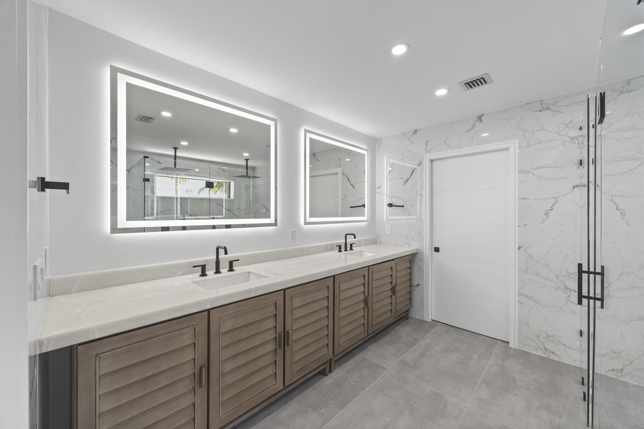 VENETIAN ISLES 3RD SEC - Residential