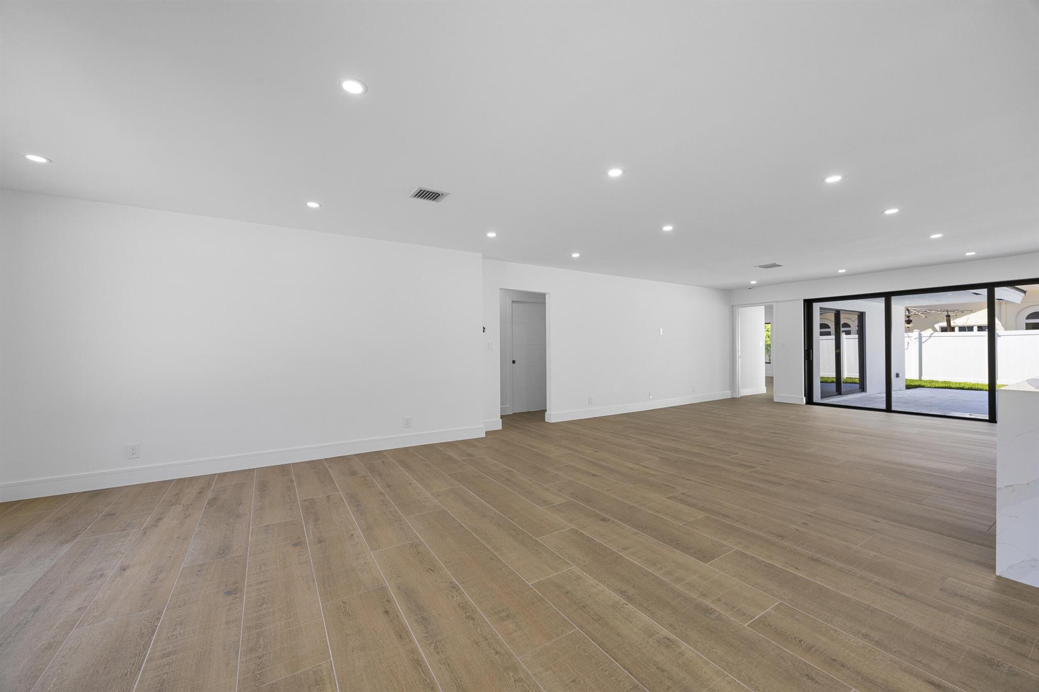 VENETIAN ISLES 3RD SEC - Residential