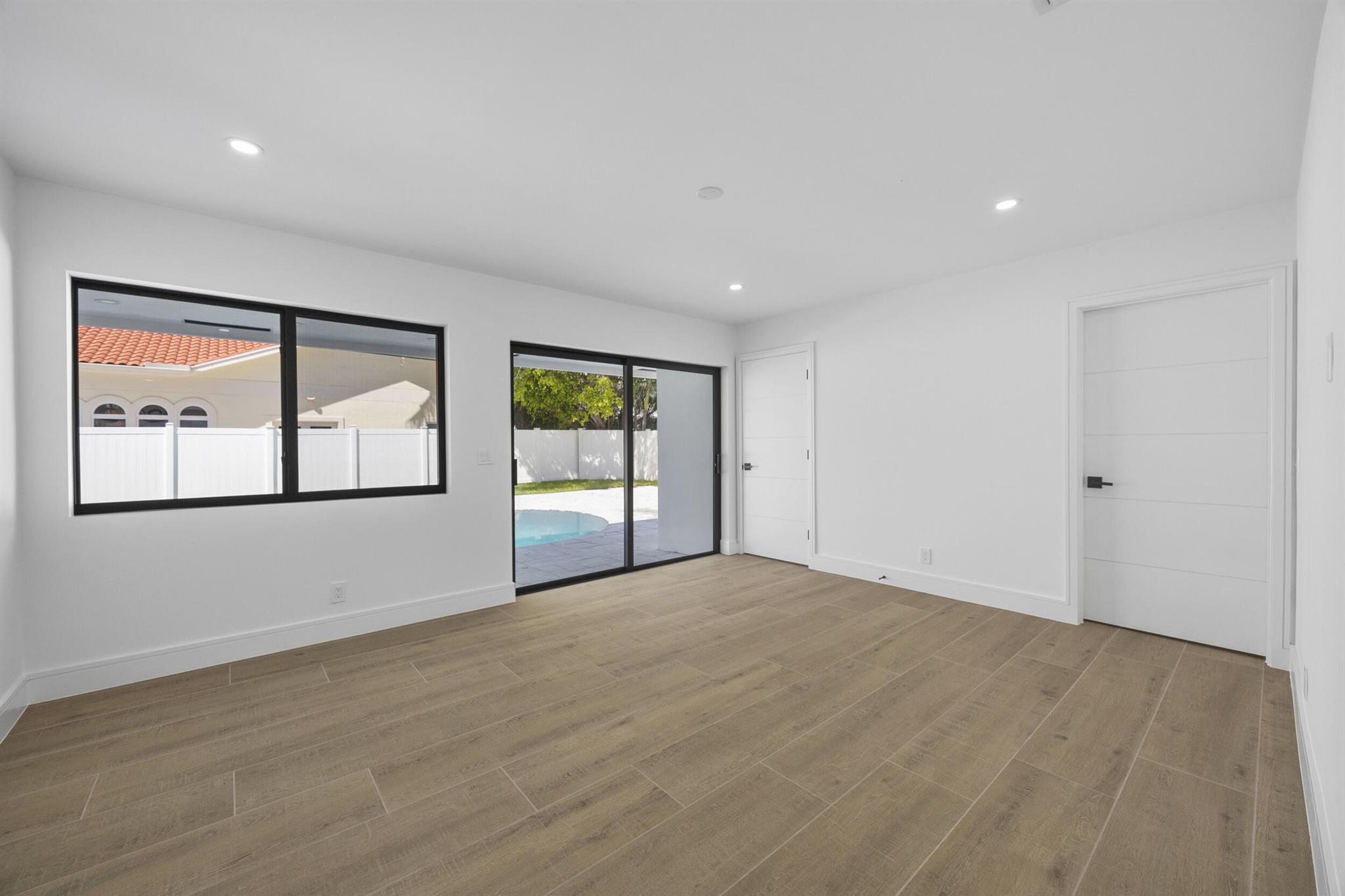 VENETIAN ISLES 3RD SEC - Residential