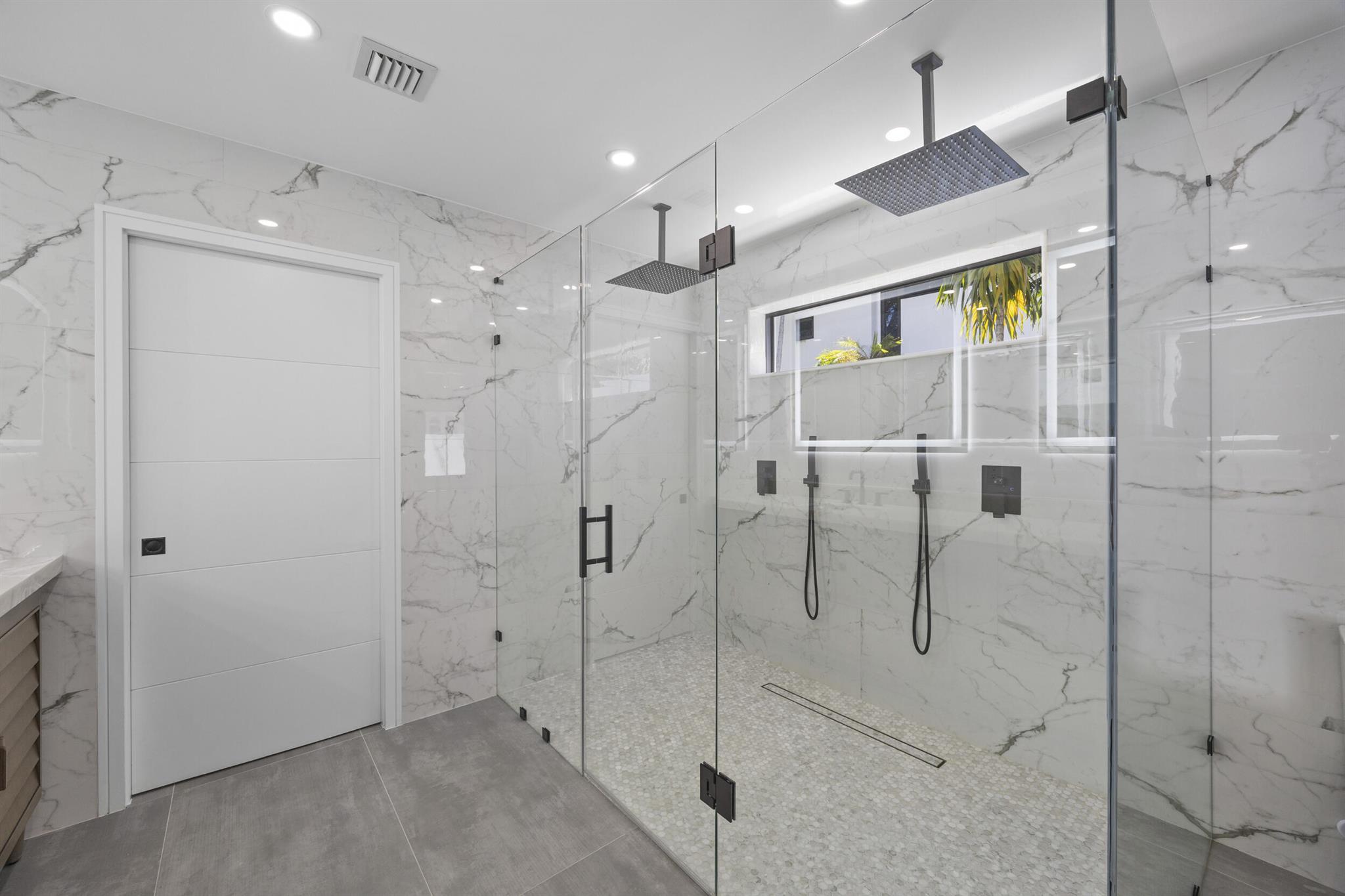 VENETIAN ISLES 3RD SEC - Residential