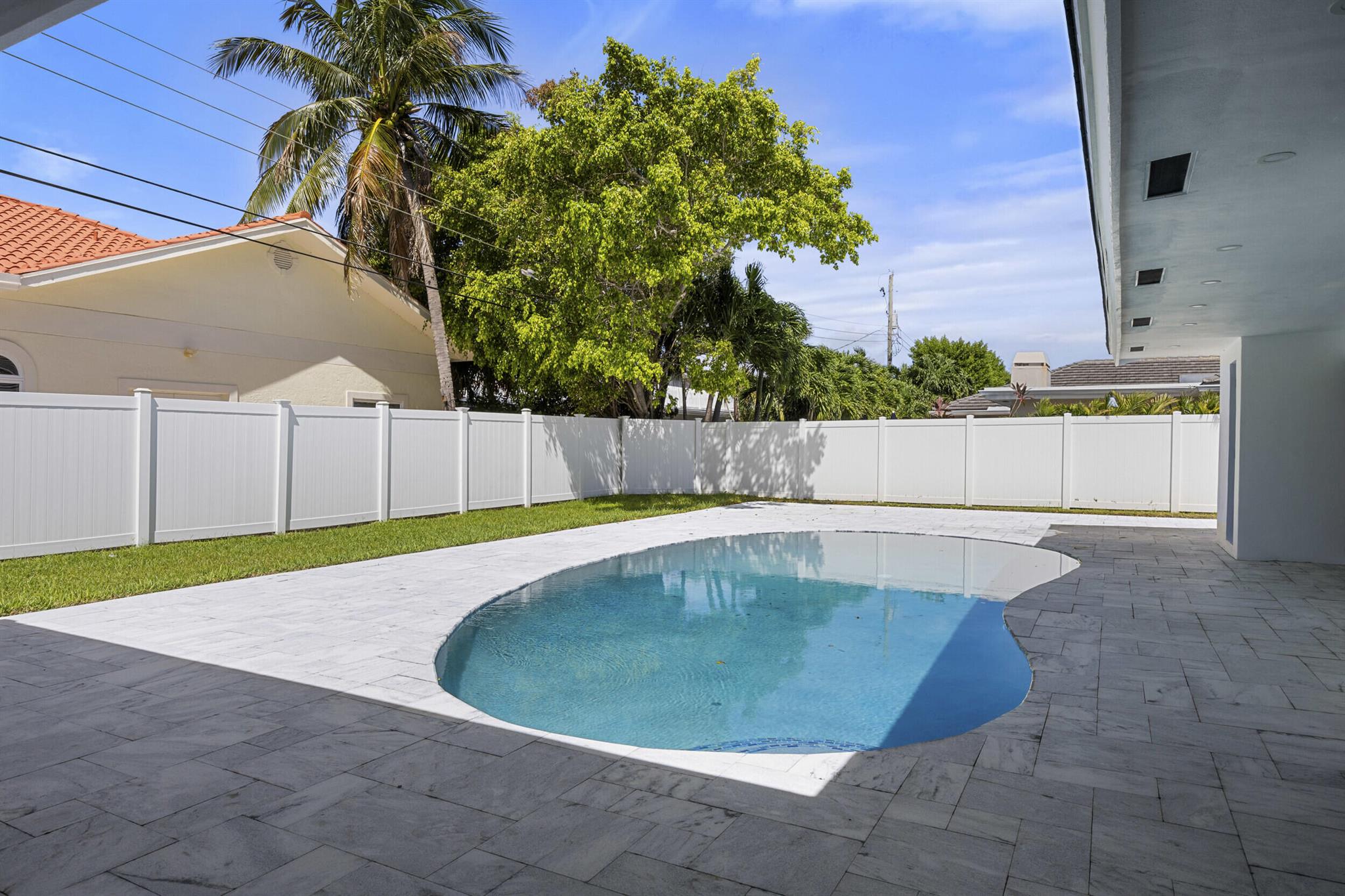VENETIAN ISLES 3RD SEC - Residential