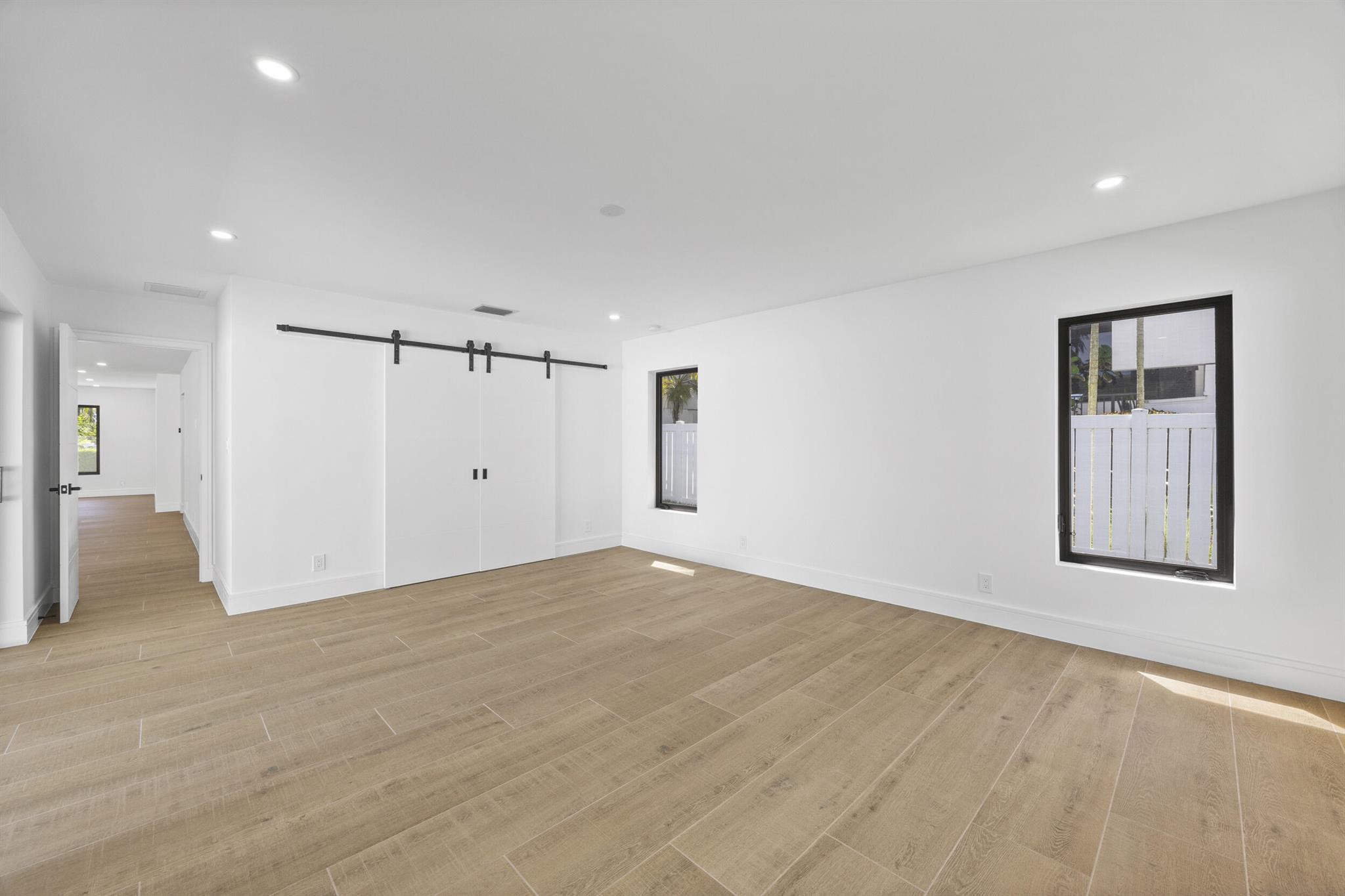 VENETIAN ISLES 3RD SEC - Residential