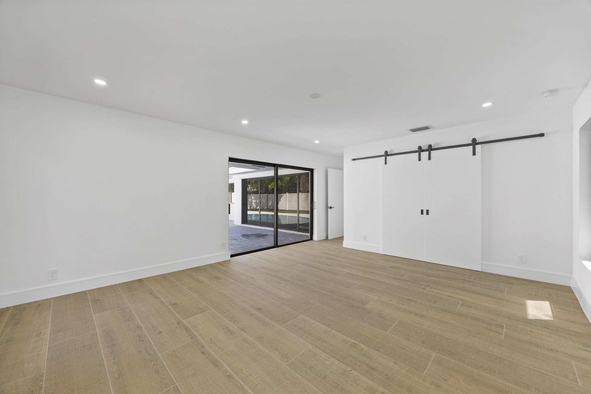 VENETIAN ISLES 3RD SEC - Residential