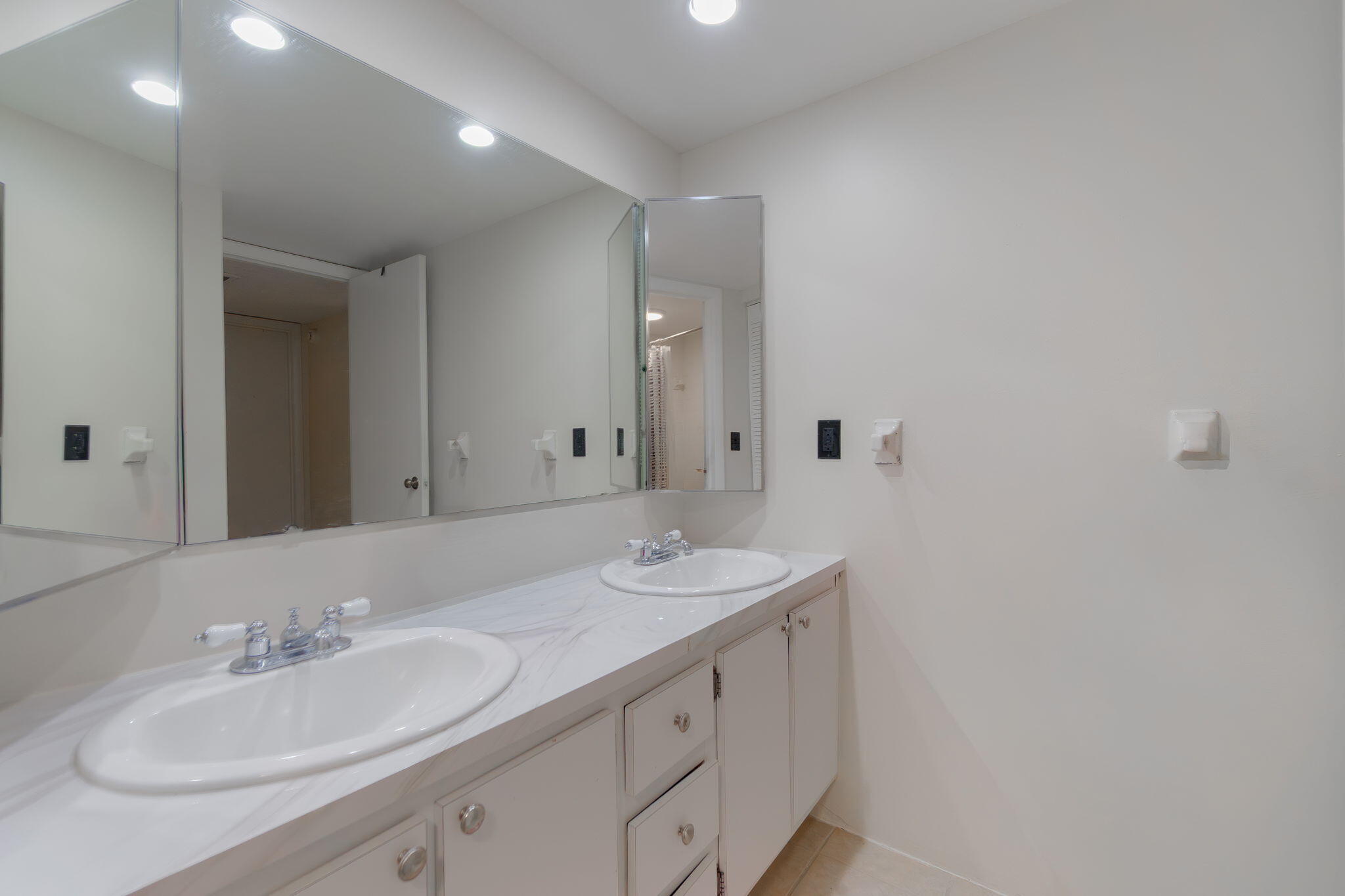 LAKEWOOD OF PALM SPRINGS - Residential